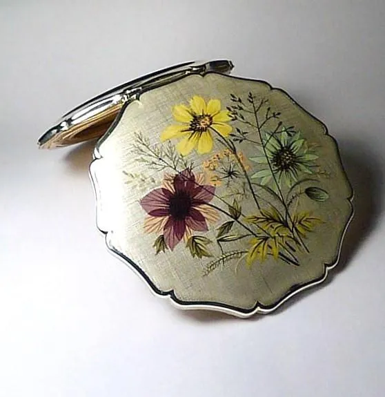 1970s Vintage Stratton Powder Compact Silver Plated With Pink / Purple Floral Motifs
