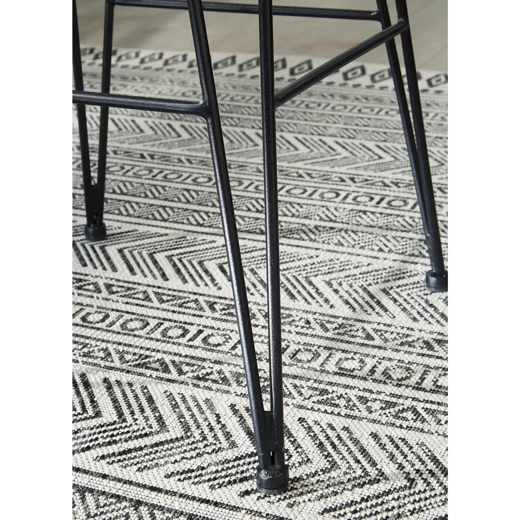 Angentree Counter Height Stool - Natural/Black - (D434-224)