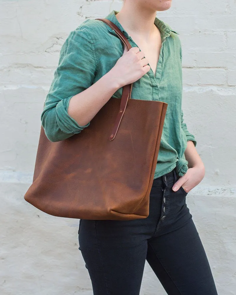 AVERY LEATHER TOTE BAG - LARGE - SADDLE