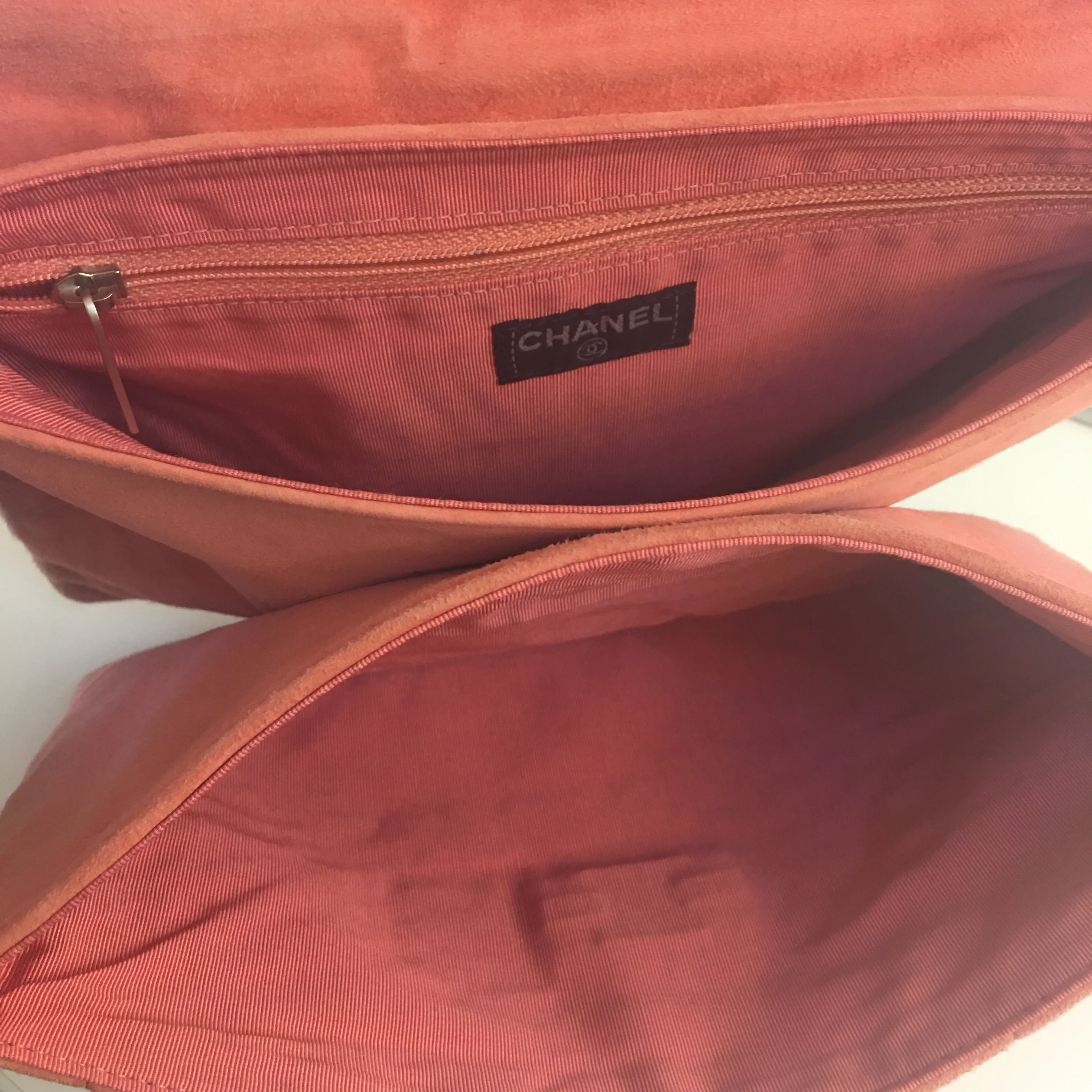 CHANEL 2.55 Shoulder Bag in Pink Suede