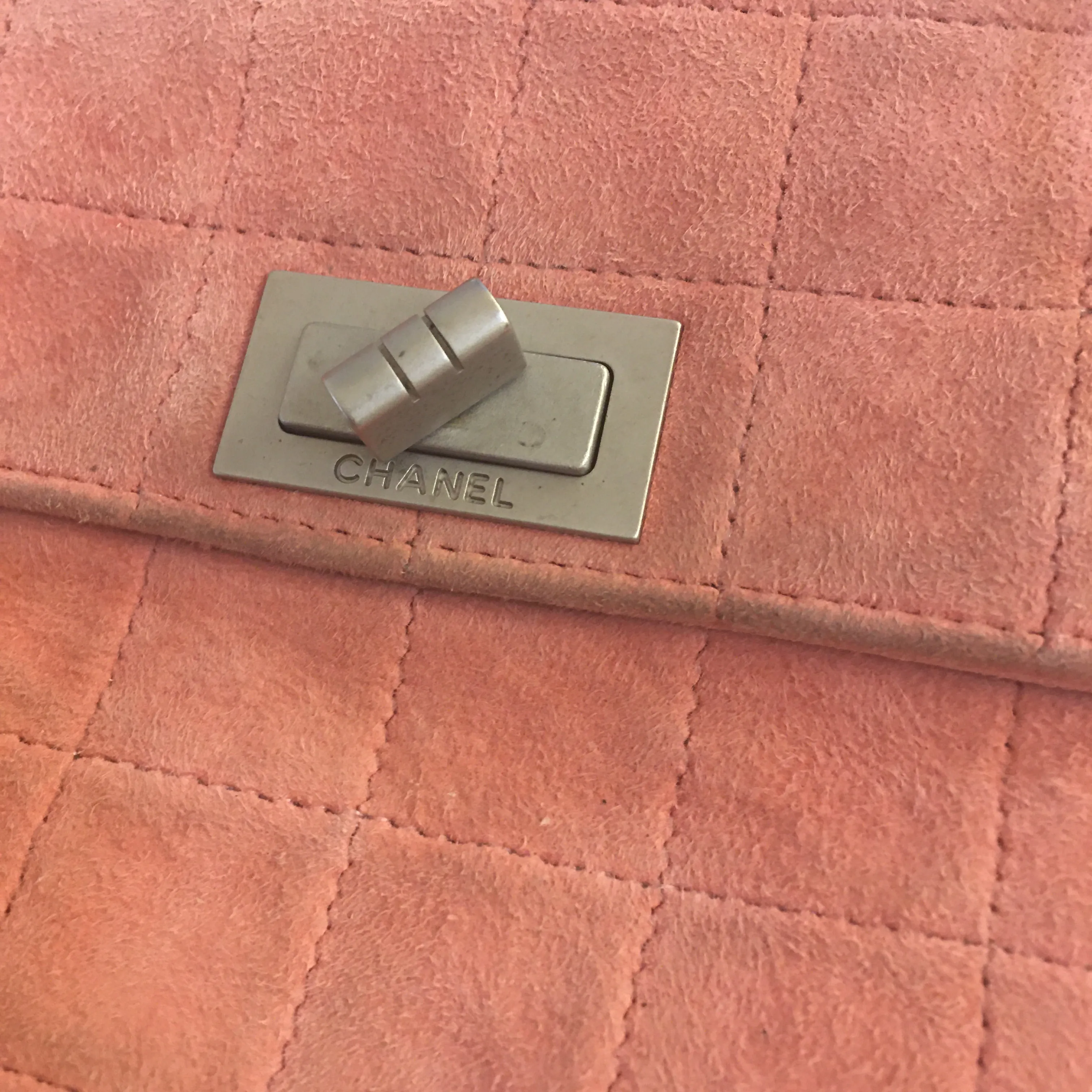 CHANEL 2.55 Shoulder Bag in Pink Suede