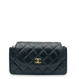 Chanel  Quilted Flap Crossbody bag in Lambskin, Gold Hardware C2407013VZ