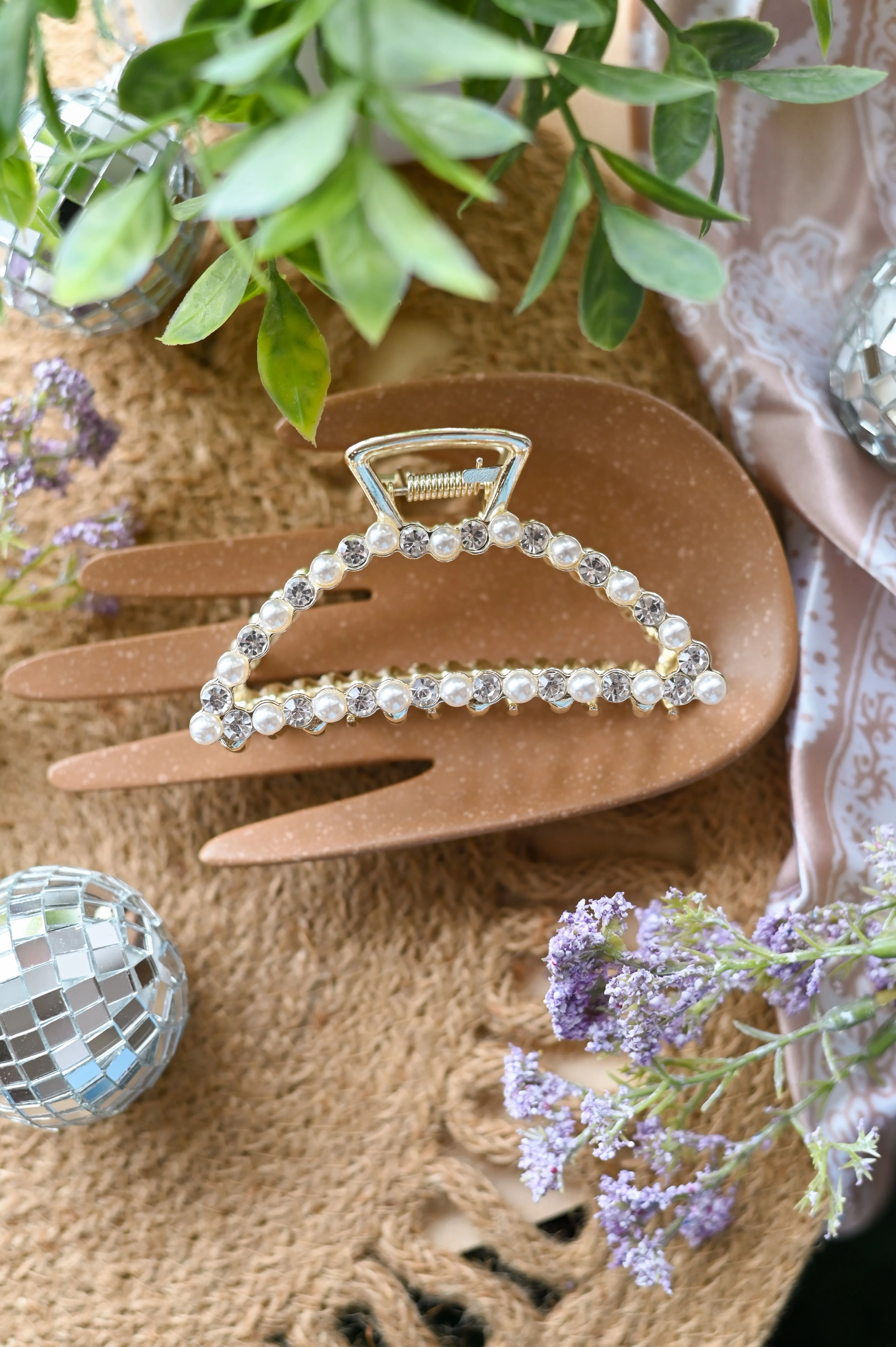 Classy Girl Crescent Claw // Alloy Metal