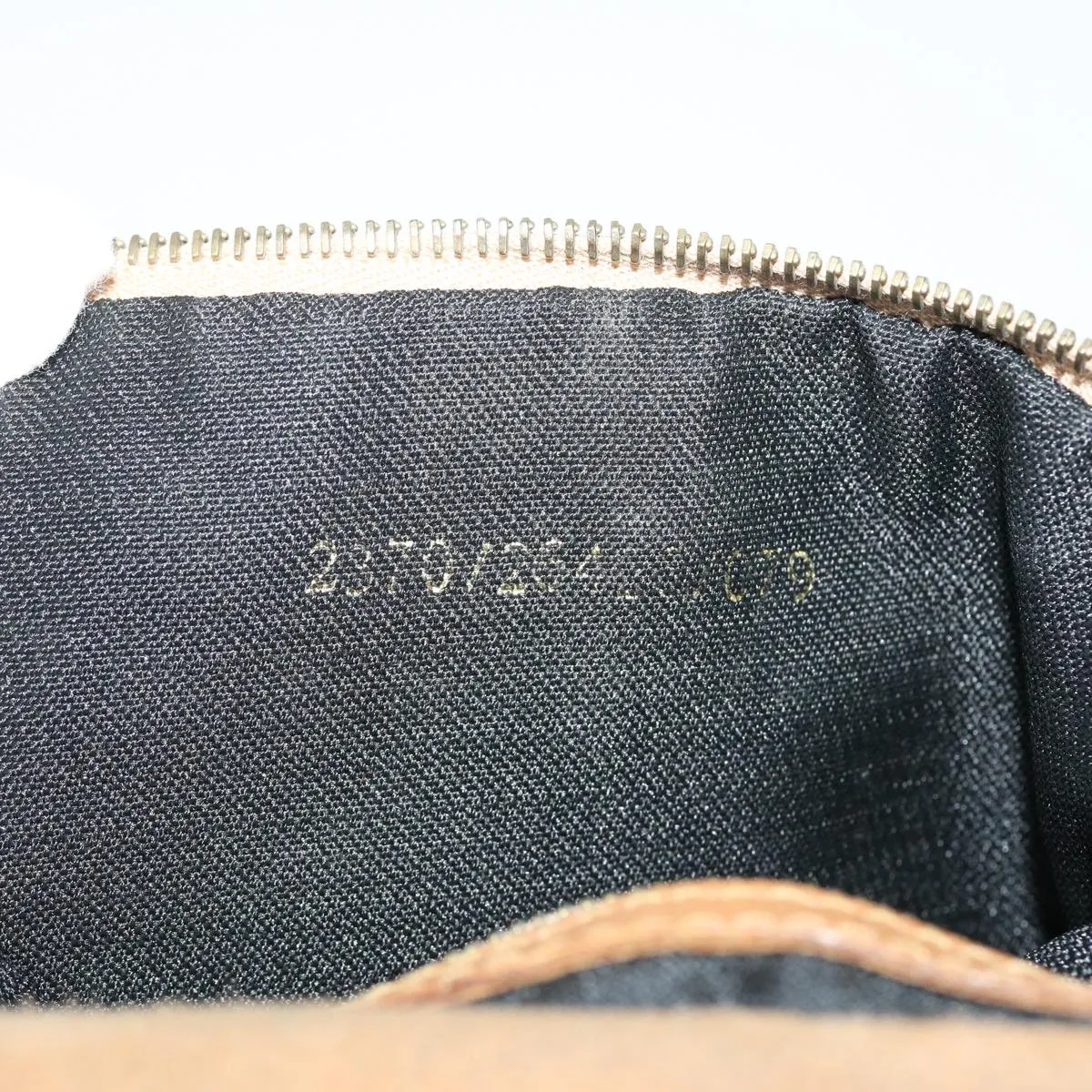 FENDI Mamma Baguette Shoulder Bag Suede Beige 2370/26426 Auth yk6310