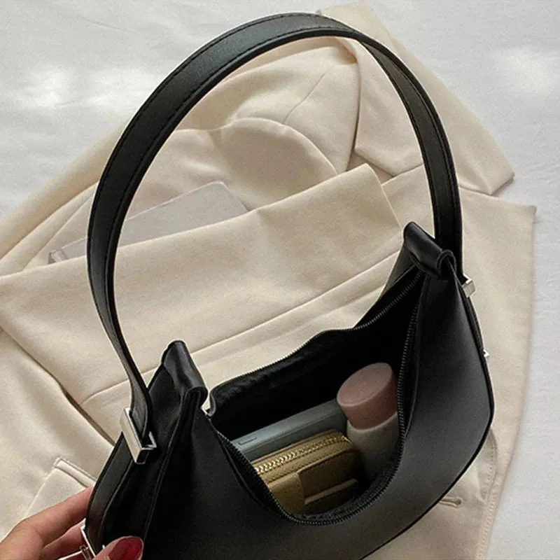Uniwim Ravyn Crescent Underarm Bag