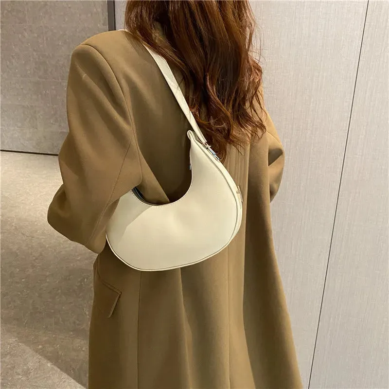 Uniwim Ravyn Crescent Underarm Bag