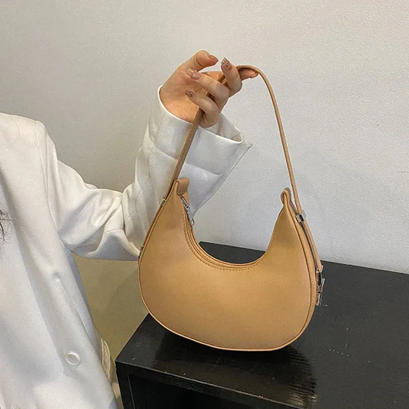 Uniwim Ravyn Crescent Underarm Bag